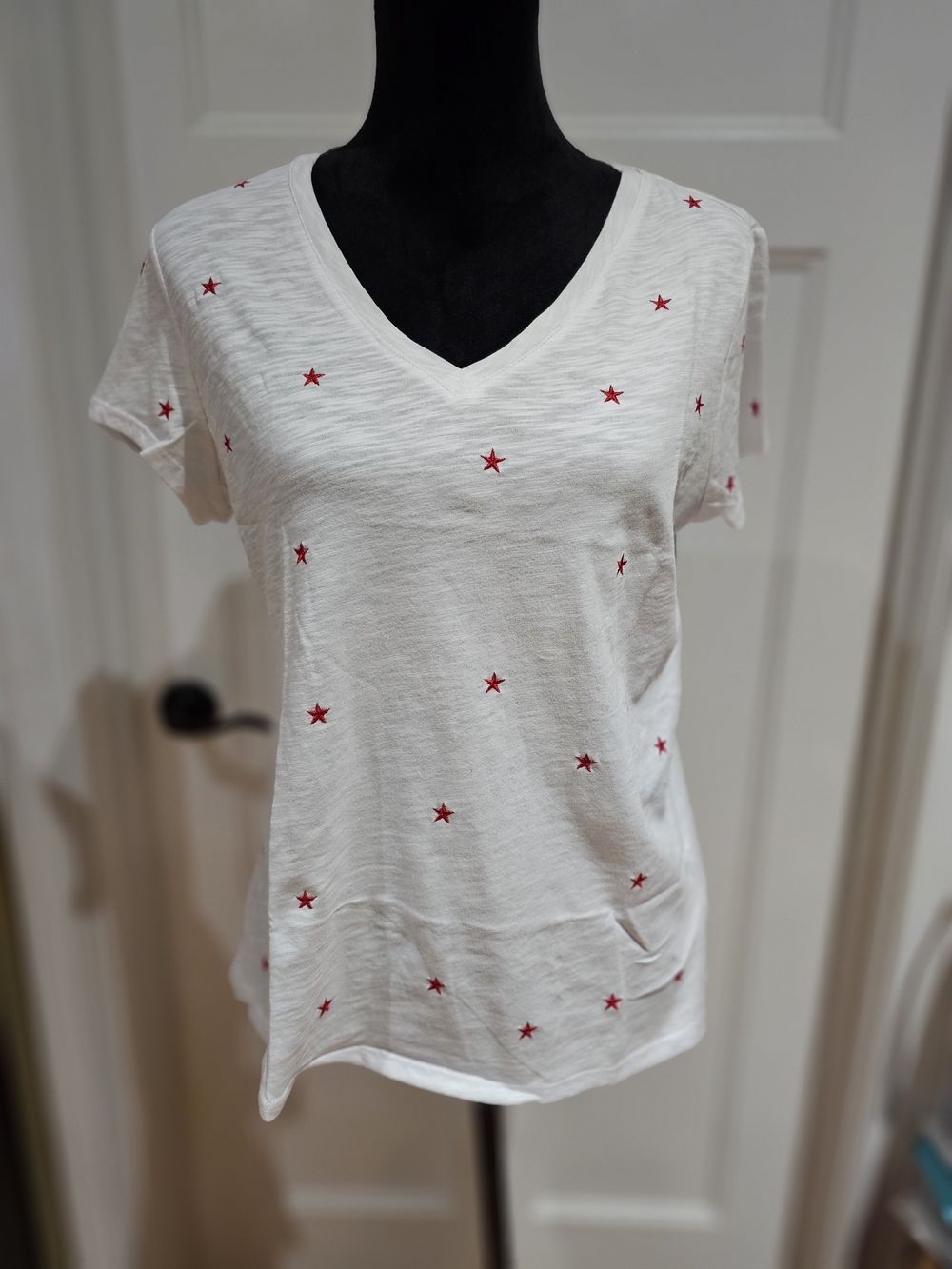 Cynthia Rowley White V-Neck Tee with Red Star Embroidered Accents, NWT
